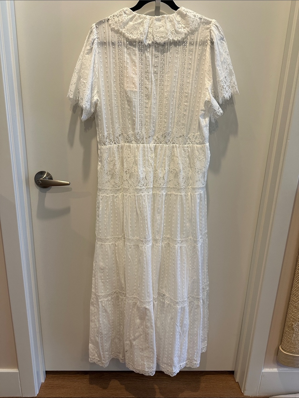 NWT Doen Gabriella Dress sz L- Ivory Eyelet Maxi Dress with Ruffle Collar - Picture 9 of 11